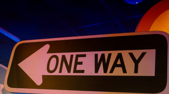 ‘One way or another’ 이 길 아니면 다른 길로?