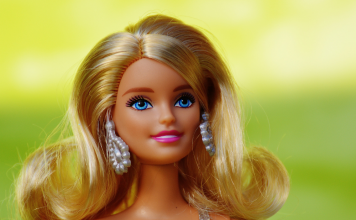 추억의 팝송 ‘Barbie Girl’에 담긴 충격적인 내용