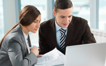 what’s the deal?; 어떻게 된 일입니까?