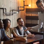 “30대 초반이야” “내 또래야” 연령대에 관한 영어 표현